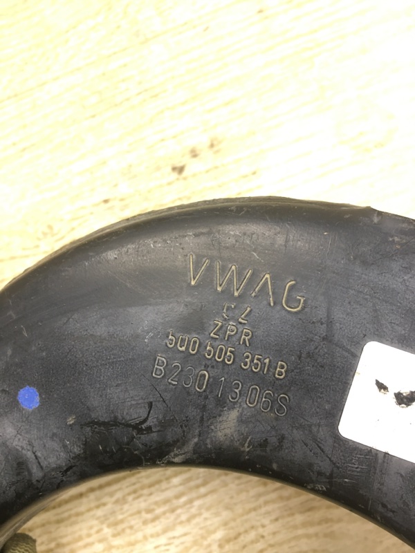 Рычаг задней подвески поперечный верхний левый JETTA USA 10-17 2013 162 1.8 CPRA