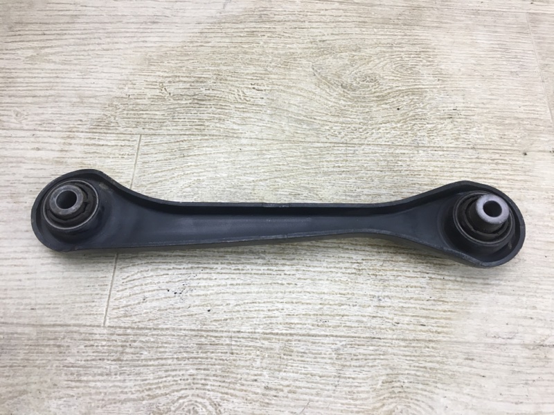 Рычаг задней подвески поперечный нижний VOLKSWAGEN PASSAT B7 11-15 A32 CBTA 2.5L