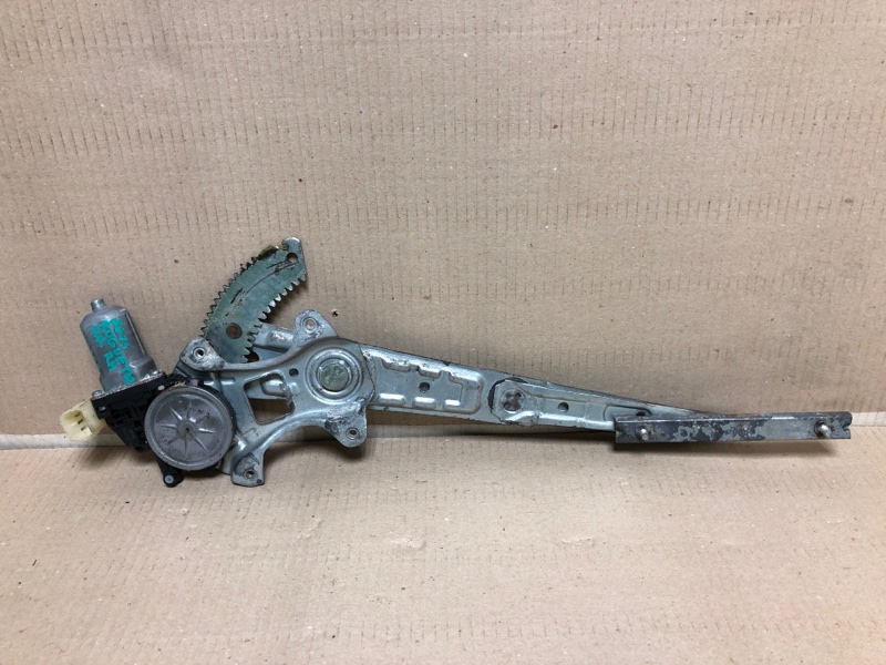 Стеклоподъемник задний правый NISSAN X-TRAIL/ROGUE T32 13-20 2016 T32 2.5 QR25DE 82720-4BA2A Б/У