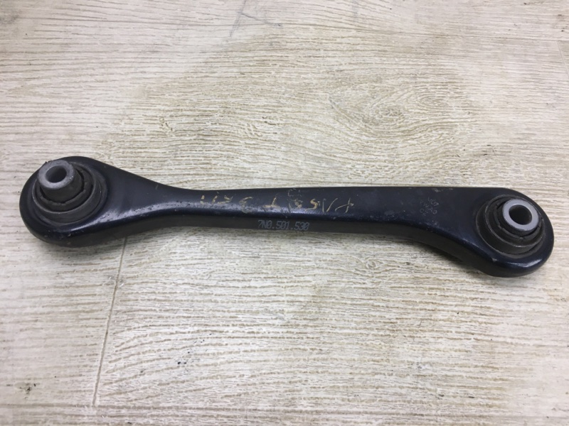 Рычаг задней подвески поперечный нижний правый VOLKSWAGEN PASSAT B7 11-15 2014 A32 1.8 CPRA 7N0 501 530 Б/У