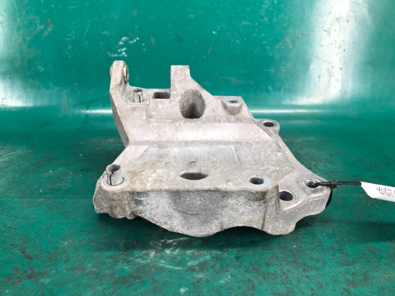 Кронштейн компрессора кондиционера MDX (YD3) 13-21 2016 Внедорожник 3.5 J35Y5