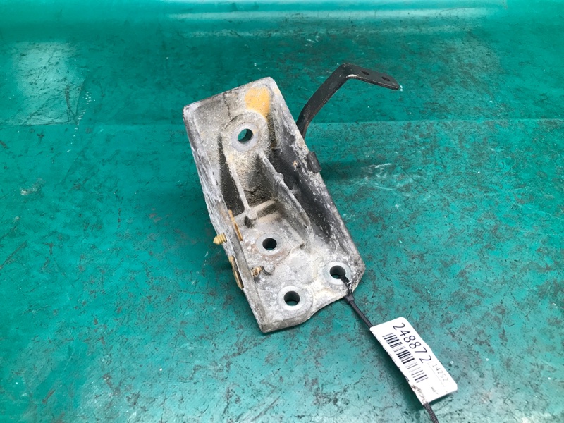 Кронштейн двигателя MAZDA TRIBUTE 00-07 2001 Внедорожник 3.0 EC05-39-020E Б/У