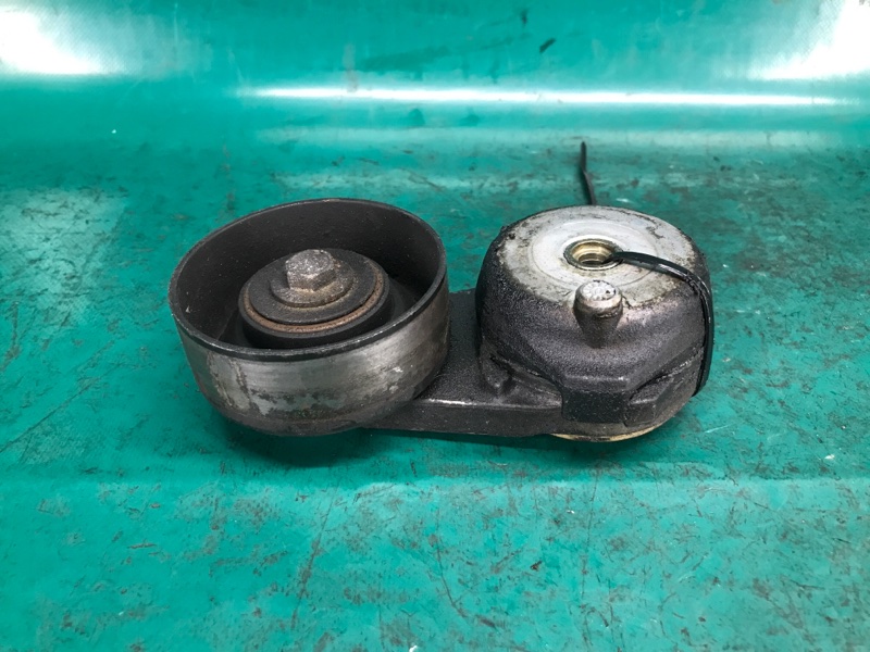 Натяжитель ремня генератора TRIBUTE 00-07 2001 Внедорожник 3.0