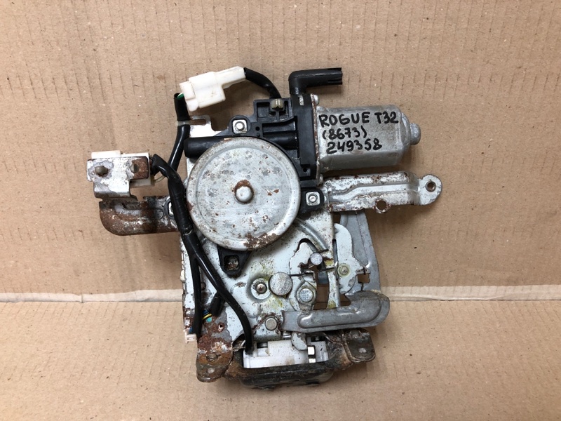 Замок крышки багажника NISSAN X-TRAIL/ROGUE T32 13-20 2016 T32 2.5 QR25DE 90500-1AA0B Б/У