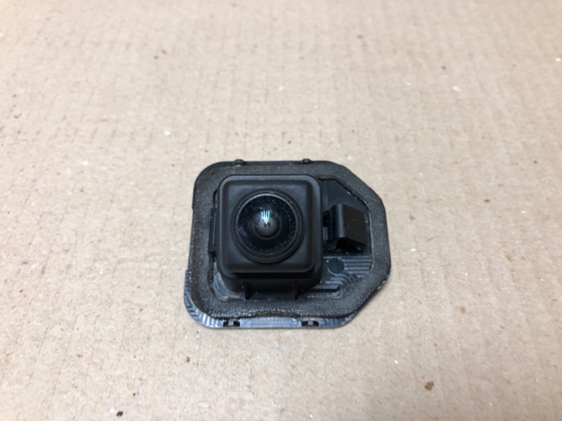 Камера заднего вида NISSAN X-TRAIL/ROGUE T32 13-20 2016 T32 2.5 QR25DE 28442-9TB3A Б/У