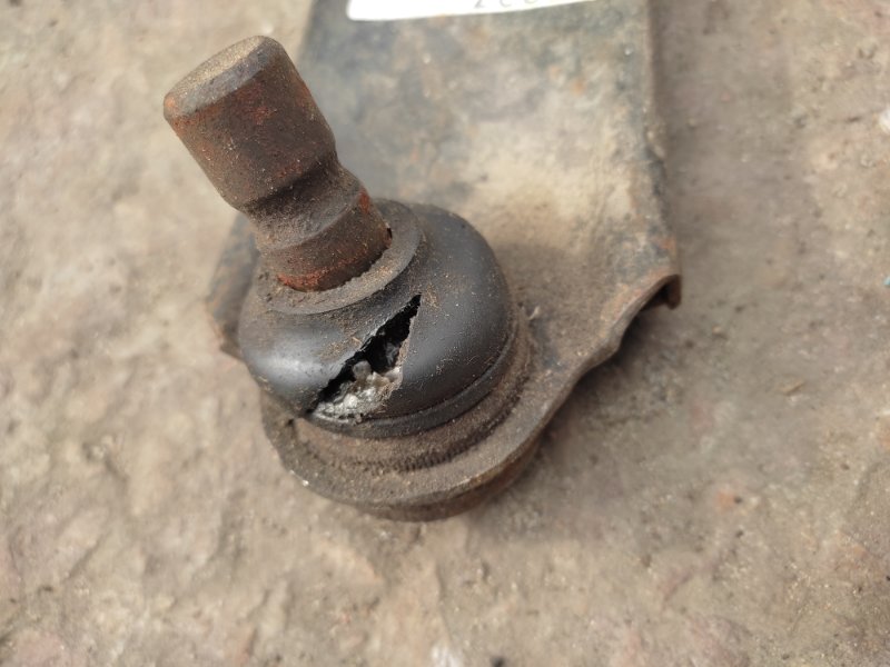 Рычаг передней подвески нижний передний левый 3 BK 03-08