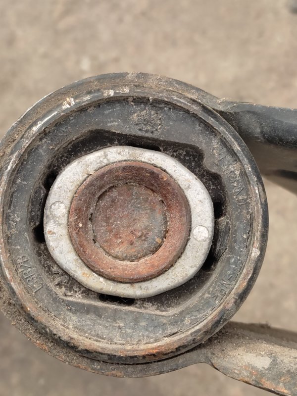 Рычаг передней подвески нижний передний левый 3 BK 03-08