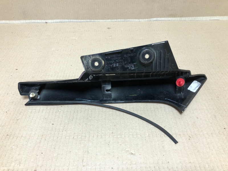 Спойлер крышки багажника задний правый NISSAN X-TRAIL/ROGUE T32 13-20 T32 2.5 QR25DE