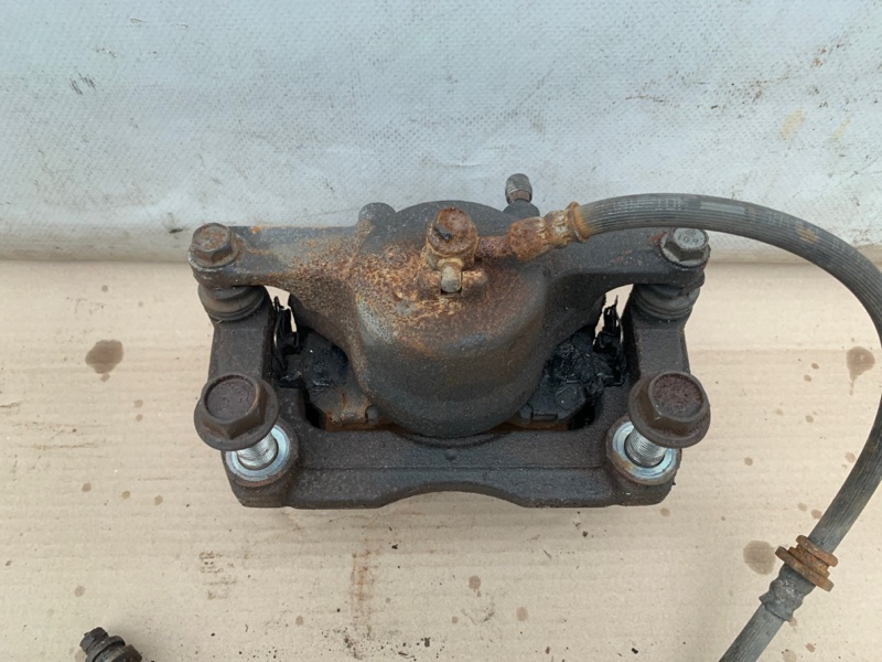 Суппорт тормозной передний правый NISSAN X-TRAIL/ROGUE T32 13-20 T32 2.5 QR25DE Суппорт тормозной передний правый NISSAN X-TRAIL/ROGUE T32 13-20 T32 2.5 QR25DE