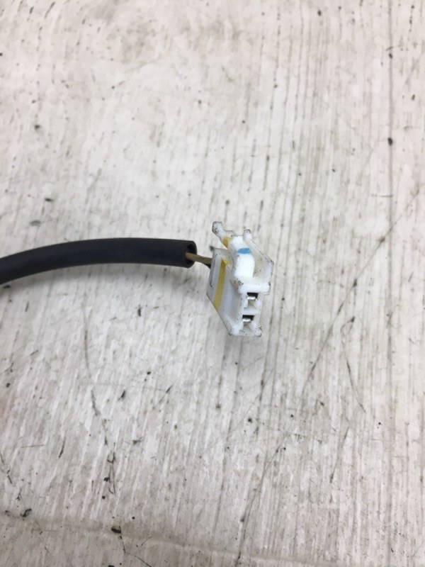 Датчик ABS задний правый SONATA YF 10-14 2012 YF 2.4 G4KK Датчик ABS задний правый SONATA YF 10-14 2012 YF 2.4 G4KK