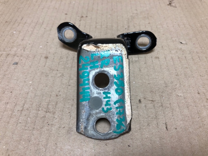 Петля двери нижняя задняя левая LEXUS ES350 06-12 2008 XV40 3.5 2GR-FE 68780-52031 Б/У