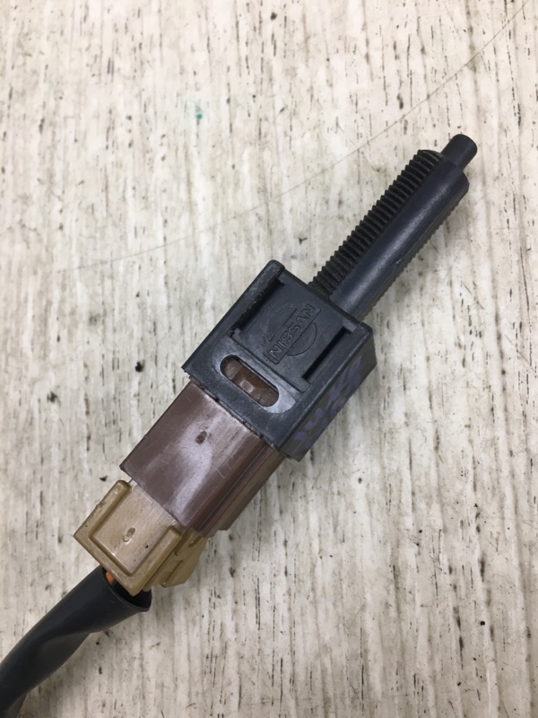 Датчик положения педали тормоза NISSAN JUKE 10-19 F15 1.6 MR16DDT