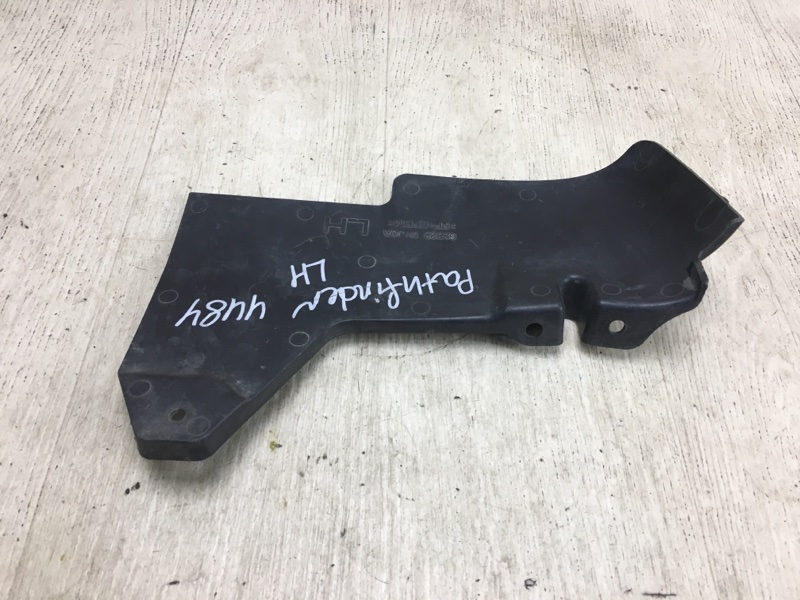 Брызговик задний левый PATHFINDER R52 12-21 2018 R52 3.5 VQ35DD