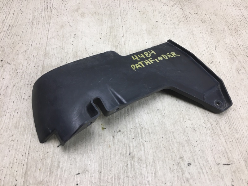 Брызговик задний левый PATHFINDER R52 12-21 2018 R52 3.5 VQ35DD