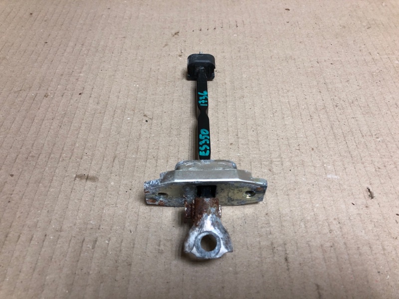 Ограничитель двери задний правый ES350 06-12 2008 XV40 3.5 2GR-FE Ограничитель двери задний правый ES350 06-12 2008 XV40 3.5 2GR-FE