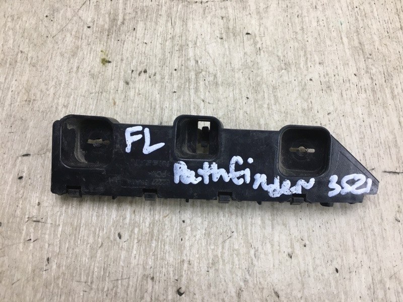 Кронштейн переднего бампера (на крыле) левый NISSAN PATHFINDER R52 12-21 2014 R52 3.5 VQ35DE 62227-3KA1A Б/У