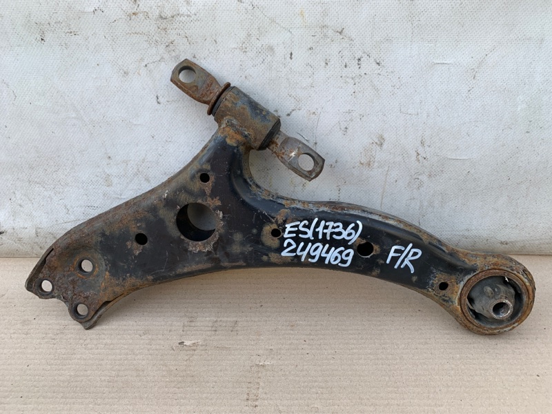 Рычаг передней подвески нижний правый LEXUS ES350 06-12 2008 XV40 3.5 2GR-FE 48068-33060 Б/У