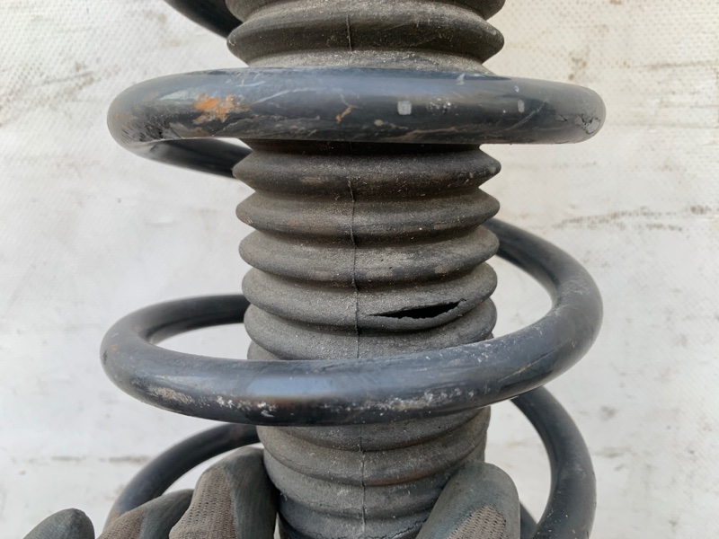 Амортизатор задний левый ES350 06-12 2008 XV40 3.5 2GR-FE