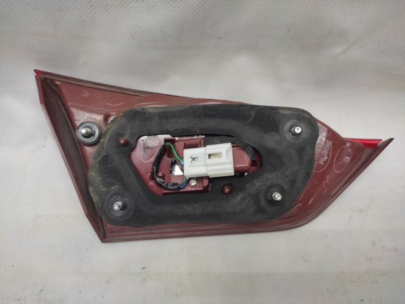 Фонарь внутренний задний правый Q50 15-20 2016 Седан 3.0 VR30DDTT Фонарь внутренний задний правый Q50 15-20 2016 Седан 3.0 VR30DDTT