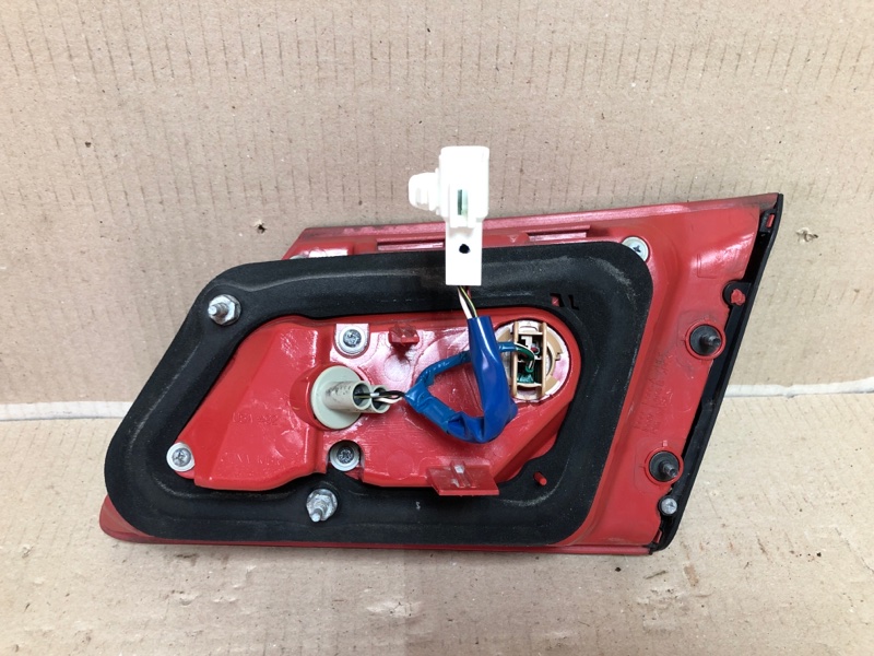 Фонарь внутренний левый LEXUS ES350 06-12 XV40 3.5 2GR-FE