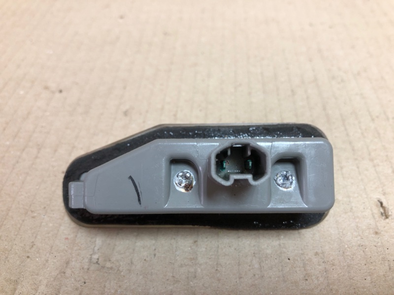 Подсветка номера правая LEXUS ES350 06-12 XV40 3.5 2GR-FE