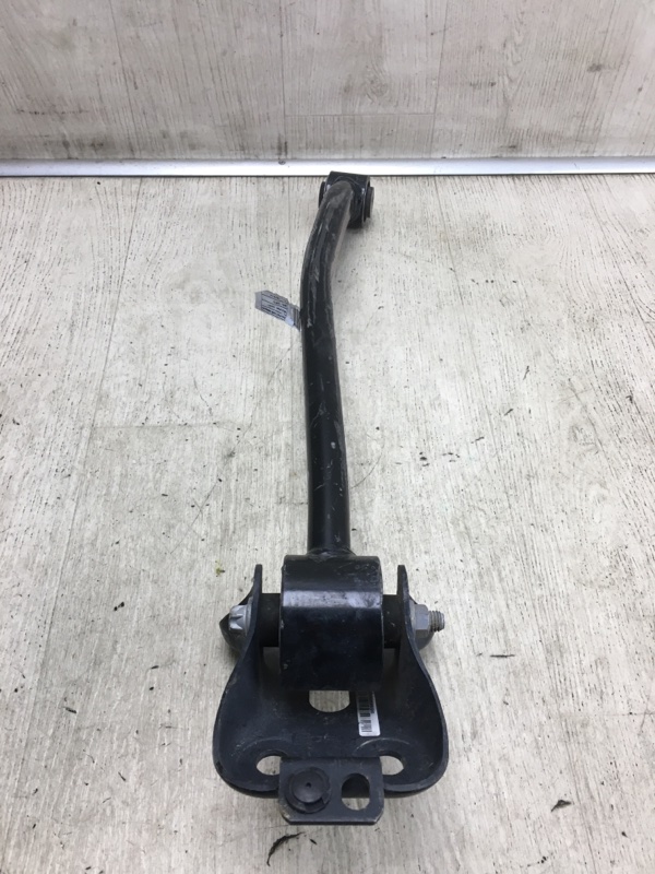 Рычаг задней подвески продольный правый RENEGADE (BU) 14- 2018 BU 2.4 ED6 Рычаг задней подвески продольный правый RENEGADE (BU) 14- 2018 BU 2.4 ED6