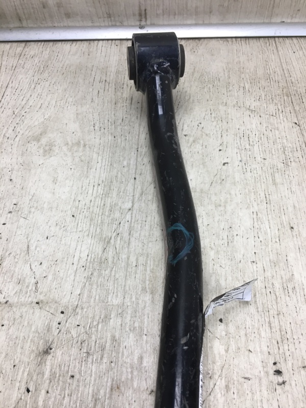 Рычаг задней подвески продольный правый RENEGADE (BU) 14- 2018 BU 2.4 ED6 Рычаг задней подвески продольный правый RENEGADE (BU) 14- 2018 BU 2.4 ED6