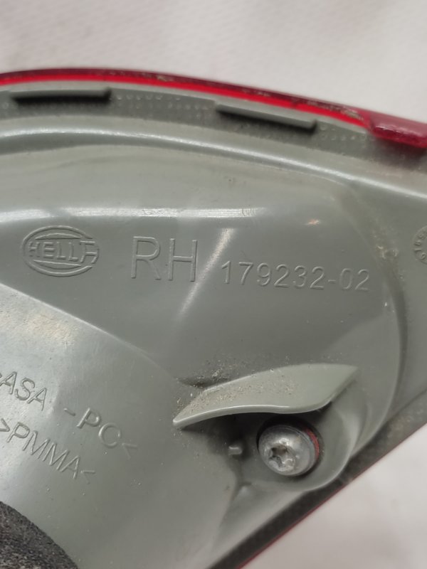 Фонарь внутренний задний правый CAMRY 50 12-15 Фонарь внутренний задний правый CAMRY 50 12-15