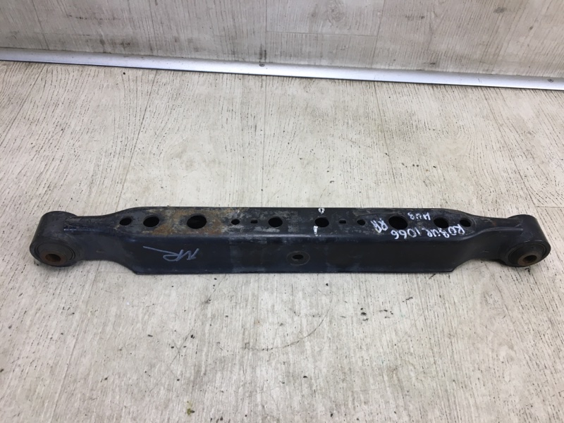 Рычаг задней подвески поперечный нижний правый X-TRAIL/ROGUE T32 13-20 2017 T32 2.5 QR25DE