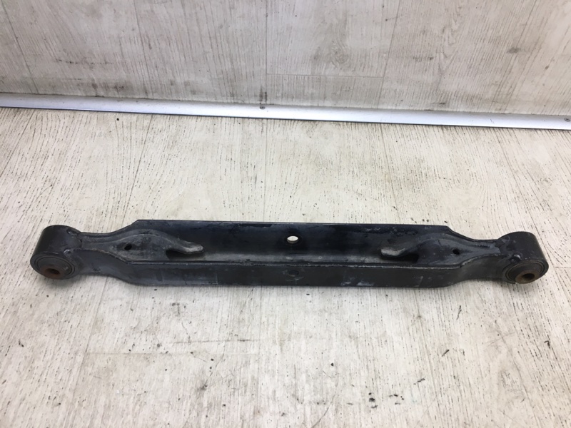 Рычаг задней подвески поперечный нижний правый NISSAN X-TRAIL/ROGUE T32 13-20 T32 2.5 QR25DE