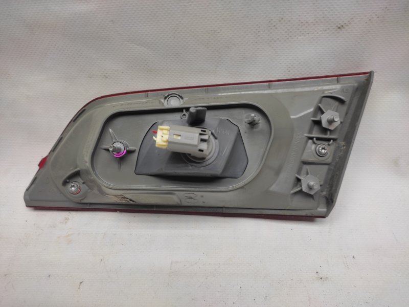 Фонарь внутренний задний левый CAMRY 50 12-15 Фонарь внутренний задний левый CAMRY 50 12-15