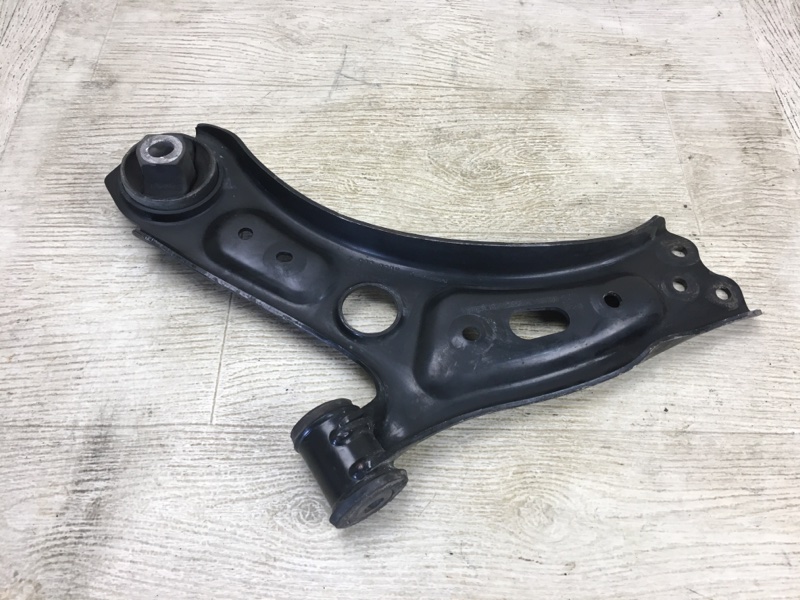 Рычаг передней подвески нижний правый RENEGADE (BU) 14- 2015 BU 2.4 ED6 Рычаг передней подвески нижний правый RENEGADE (BU) 14- 2015 BU 2.4 ED6