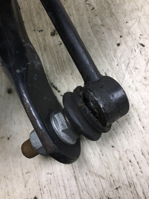 Стабилизатор задний PATHFINDER R52 12-21 2018 R52 3.5 VQ35DD