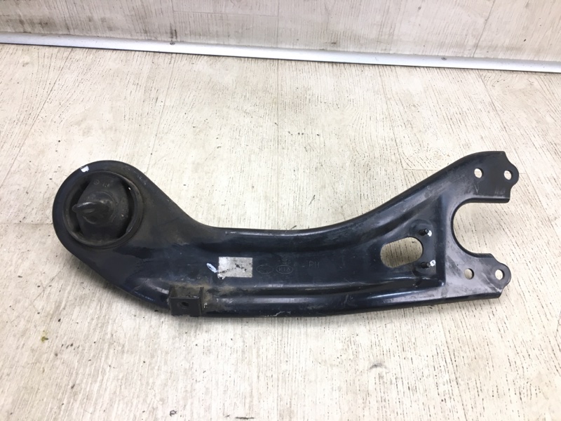 Запчасть рычаг задней подвески продольный правый HYUNDAI SONATA YF 10-14 2012 YF 2.4 G4KK 55280-3S000 Б/У Рычаг задней подвески продольный правый HYUNDAI SONATA YF 10-14 2012 YF 2.4 G4KK 55280-3S000 Б/У