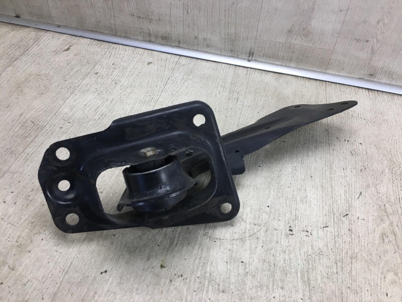 Рычаг задней подвески продольный правый VOLKSWAGEN PASSAT B7 11-15 A32 1.8 CPRA