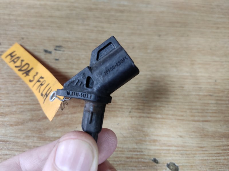 Датчик ABS передний левый MAZDA 3 BK 03-08 Седан 2.3