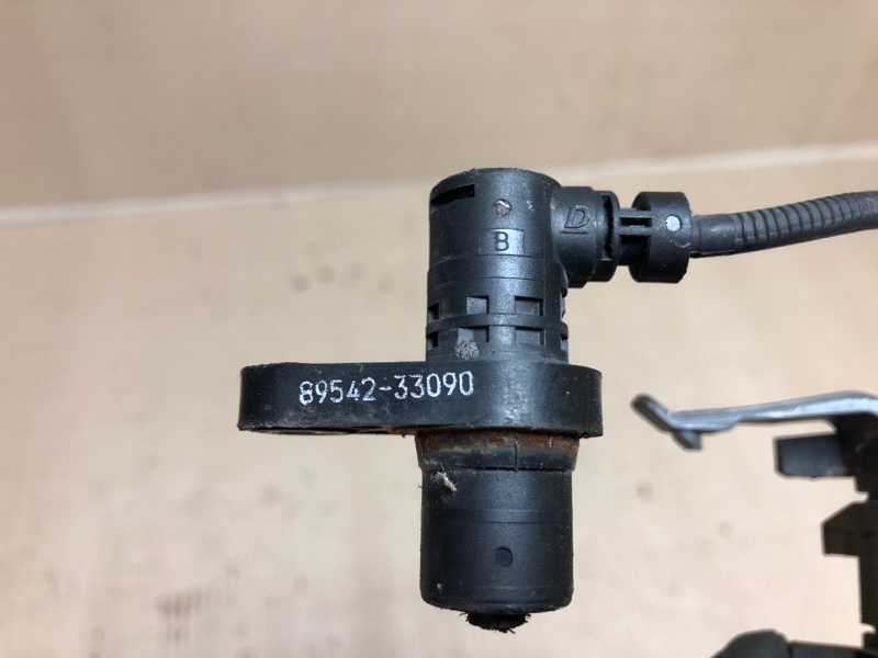 Датчик ABS передний правый LEXUS ES350 06-12 XV40 3.5 2GR-FE