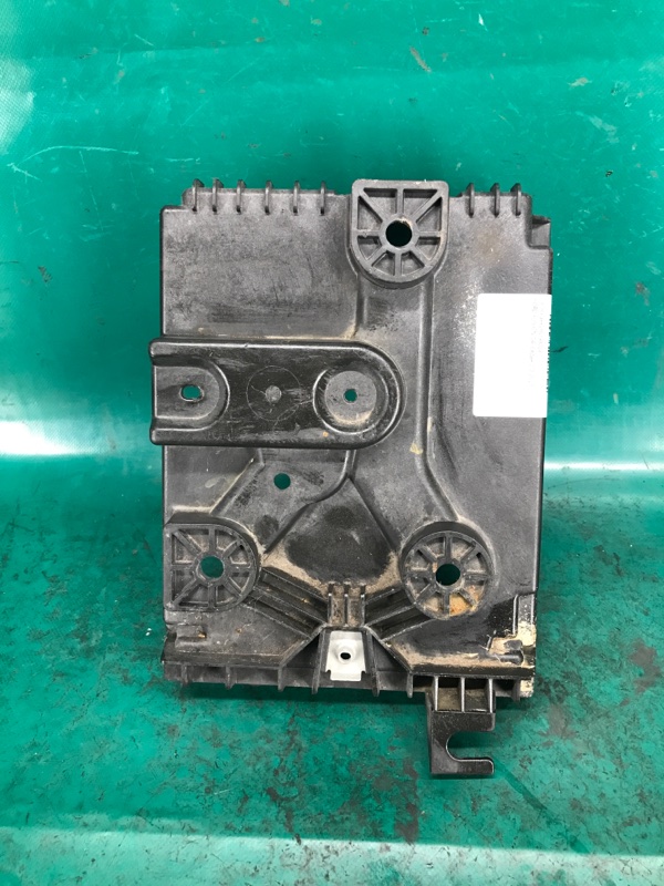 Полка аккумулятора FUSION 14- 2013 Седан C20EDEF