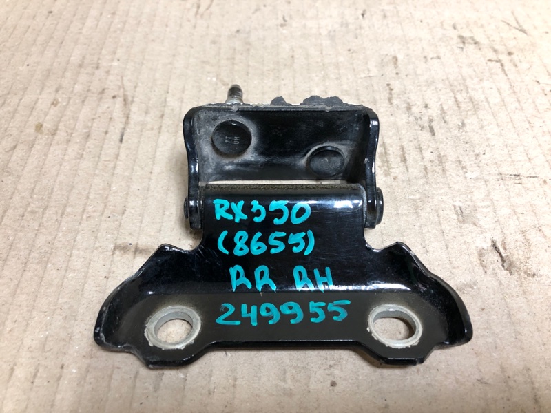 Петля крышки багажника правая LEXUS RX350/450 09-15 2012 GGL10L 3.5 2GR-FE 68810-0E020 Б/У