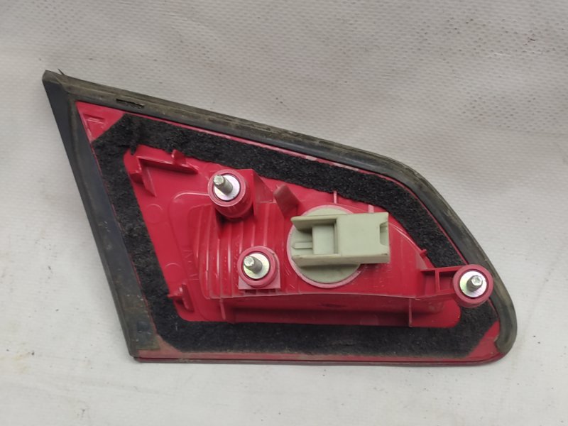 Фонарь внутренний задний правый INFINITI G25/G35/G37/Q40 06-14 Фонарь внутренний задний правый INFINITI G25/G35/G37/Q40 06-14