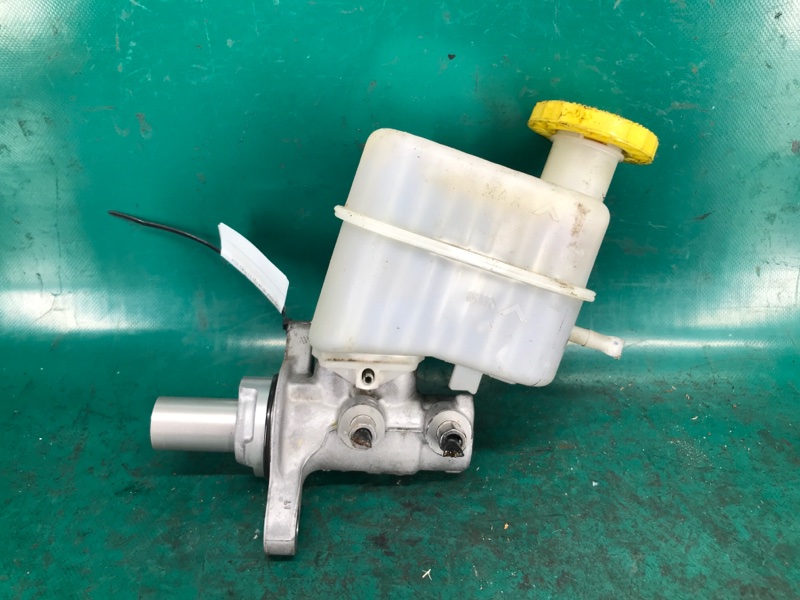 Запчасть главный тормозной цилиндр JEEP CHEROKEE 14- 2017 Внедорожник 2.4 68211881AB Б/У Главный тормозной цилиндр JEEP CHEROKEE 14- 2017 Внедорожник 2.4 68211881AB Б/У