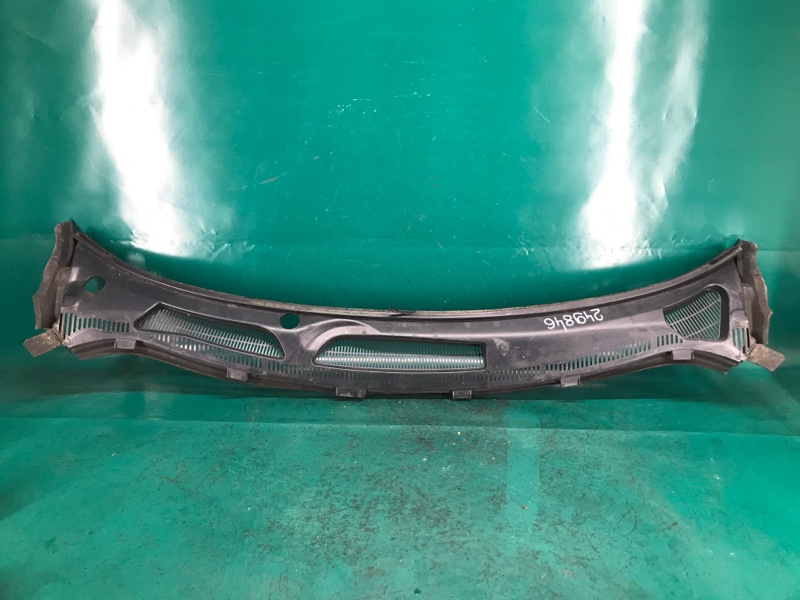 Пластик под лобовое стекло / Жабо FIESTA 08-17 2013 Хэтчбек 1.6 XDEZ Пластик под лобовое стекло / Жабо FIESTA 08-17 2013 Хэтчбек 1.6 XDEZ