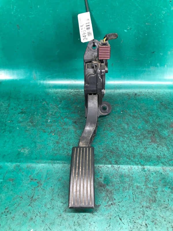 Педаль газа HYUNDAI ACCENT RB 10- Хетчбек 1.6 Педаль газа HYUNDAI ACCENT RB 10- Хетчбек 1.6