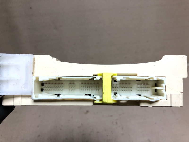 Блок предохранителей салон RX350/450 09-15 2012 GGL10L 3.5 2GR-FE Блок предохранителей салон RX350/450 09-15 2012 GGL10L 3.5 2GR-FE