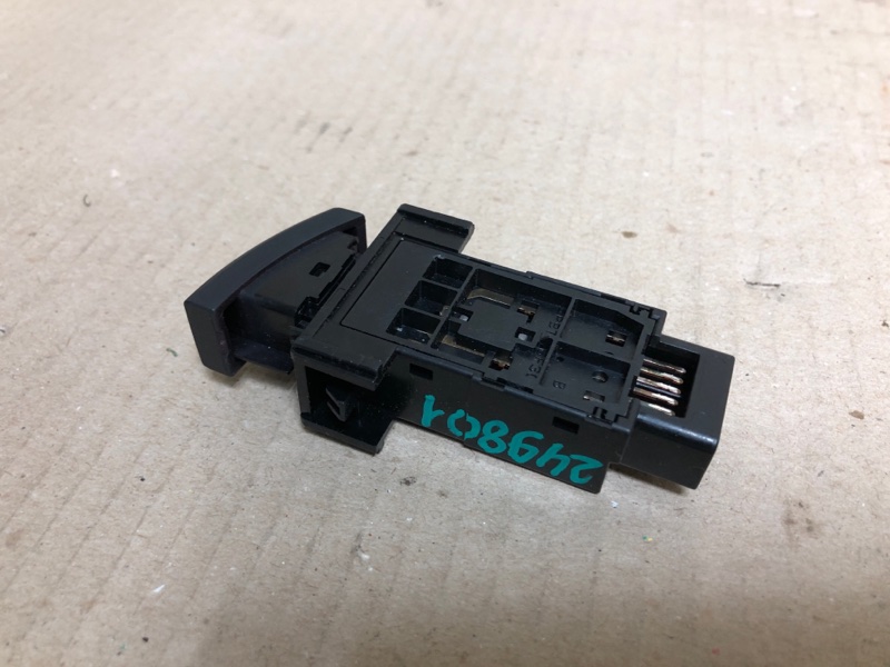 Кнопка аварийной сигнализации RX350/450 09-15 2012 GGL10L 3.5 2GR-FE