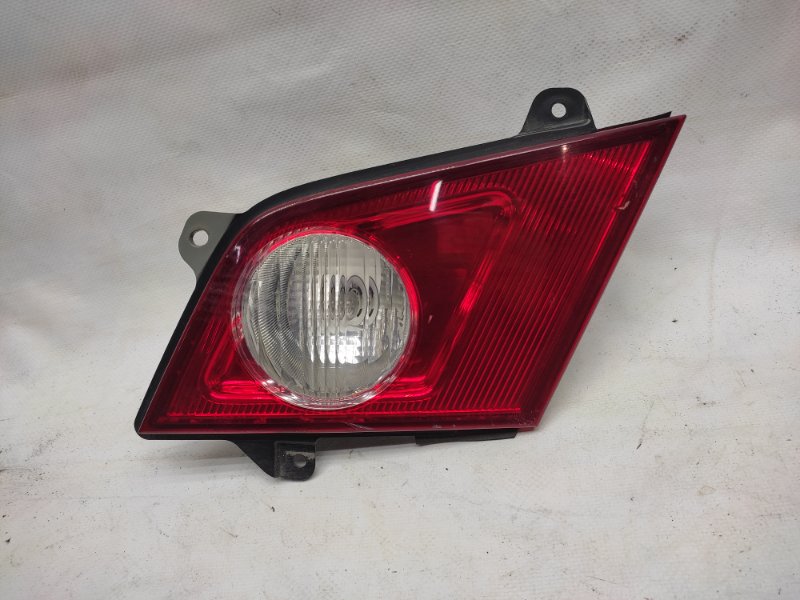Фонарь внутренний задний правый INFINITI M35/M45 04-10 Б/У