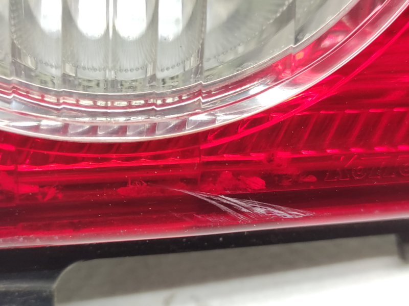 Фонарь внутренний задний правый INFINITI M35/M45 04-10