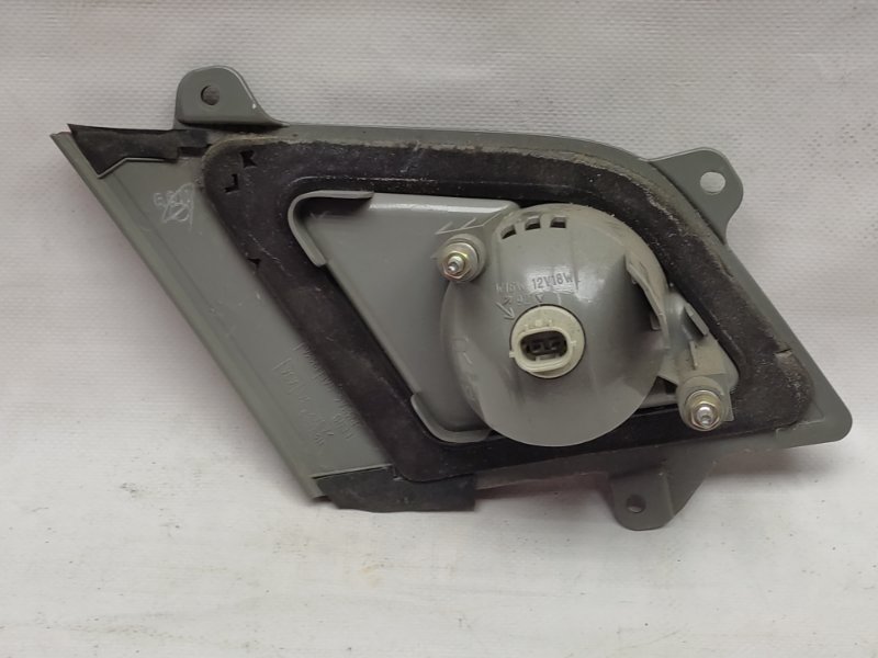 Фонарь внутренний задний правый M35/M45 04-10