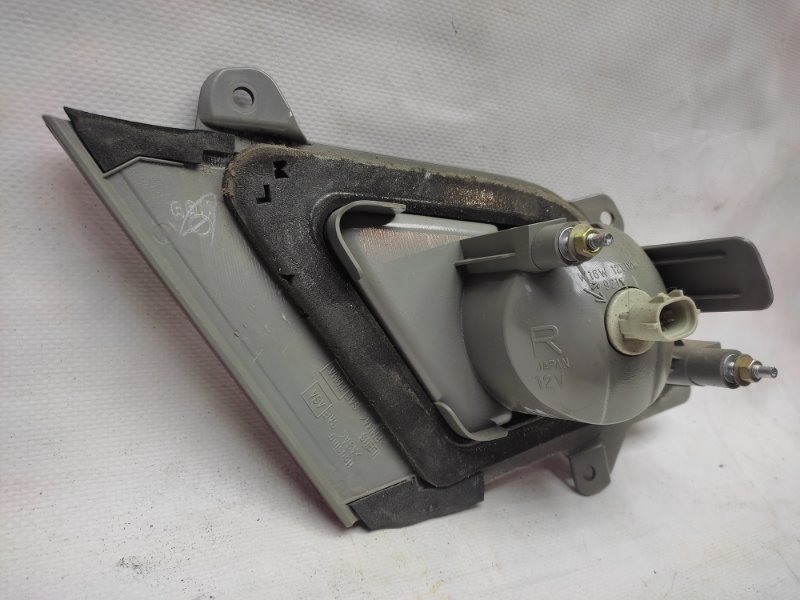 Фонарь внутренний задний правый M35/M45 04-10