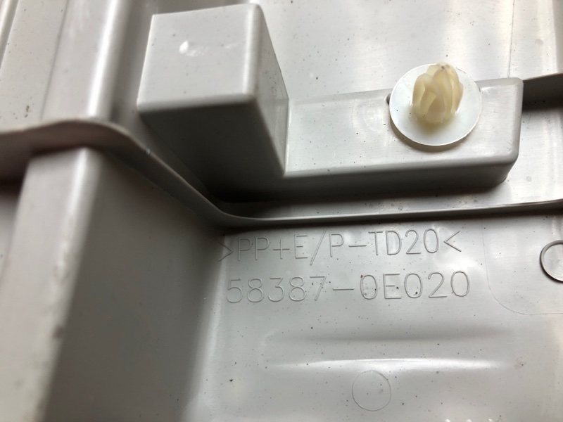 Накладка на порог багажника LEXUS RX350/450 09-15 GGL10L 3.5 2GR-FE